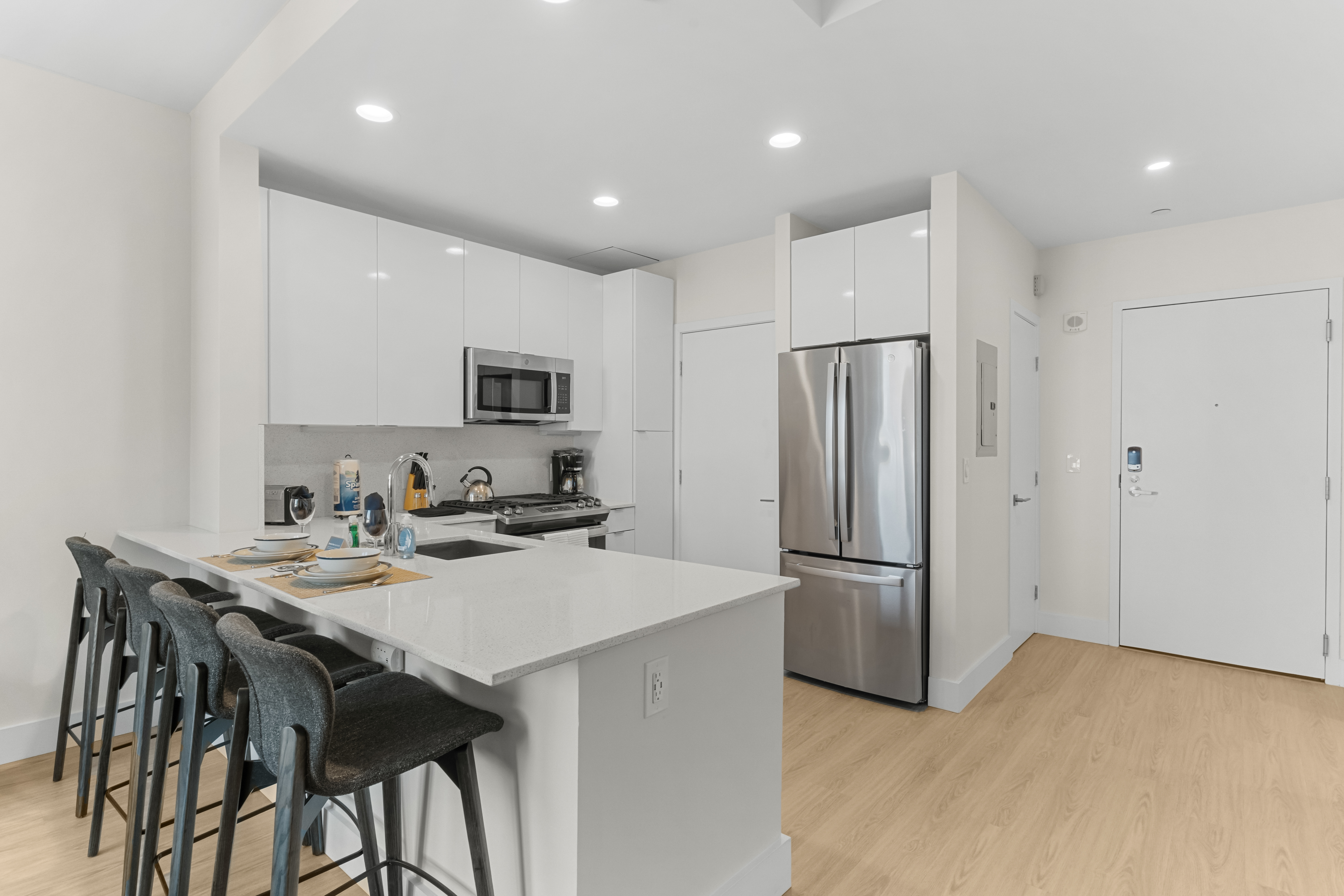 660 Washington Apartments